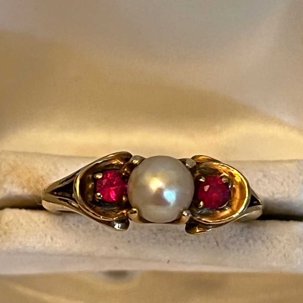 Vintage Pearl Ring